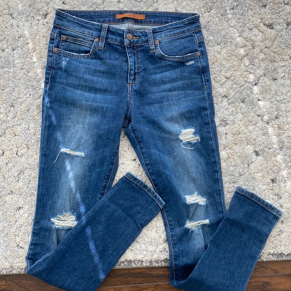Joe’s size 26 skinnies